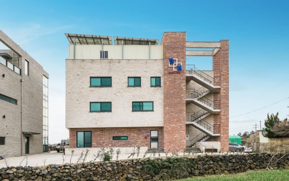 undefined Jeju Angyum Pension 4