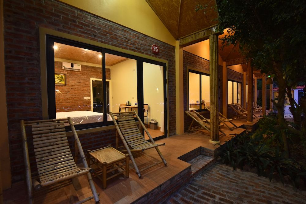 Tamcoc Valley Homestay Triple Bungalow 4