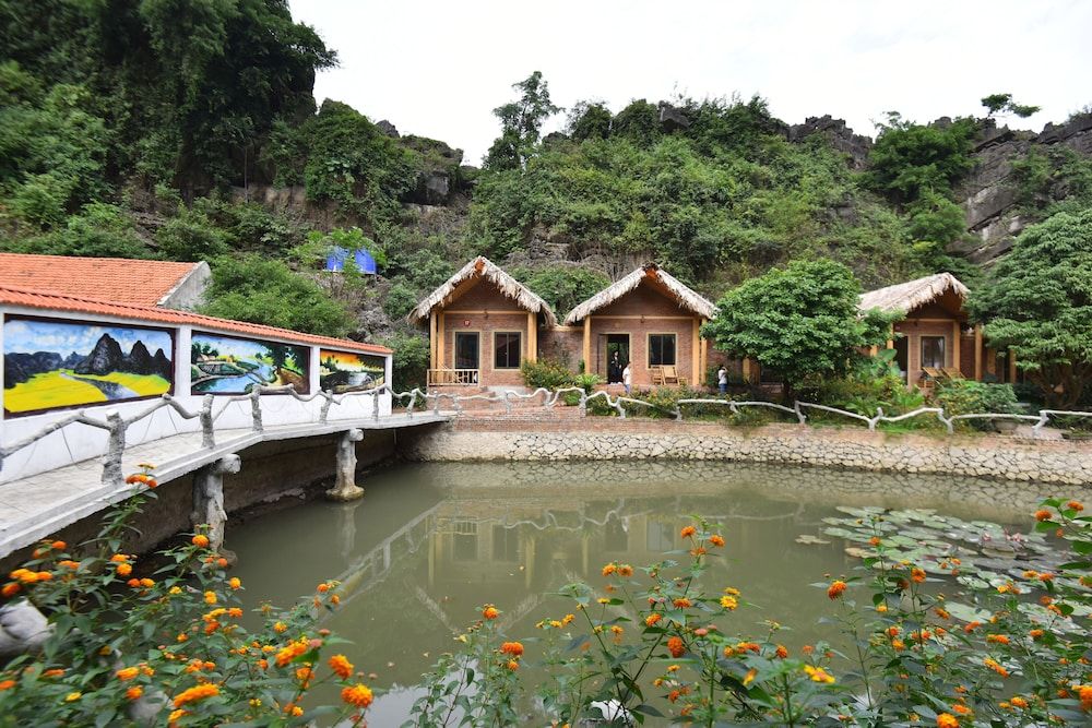 Tamcoc Valley Homestay Family Bungalow 6