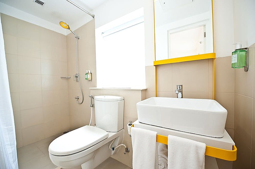 Bloom Golf Course Road Standard Room 2