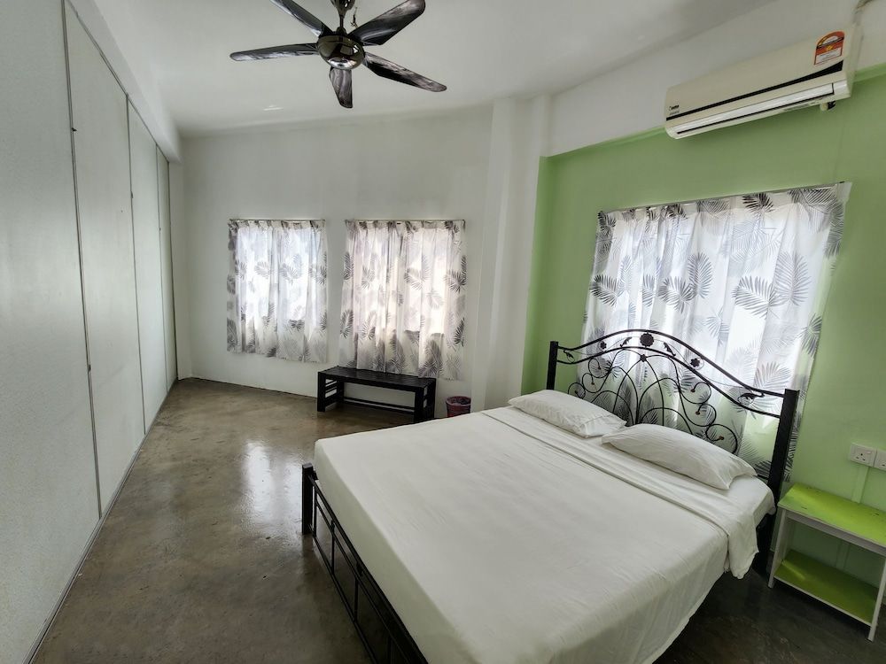 undefined Vintage Inn 3