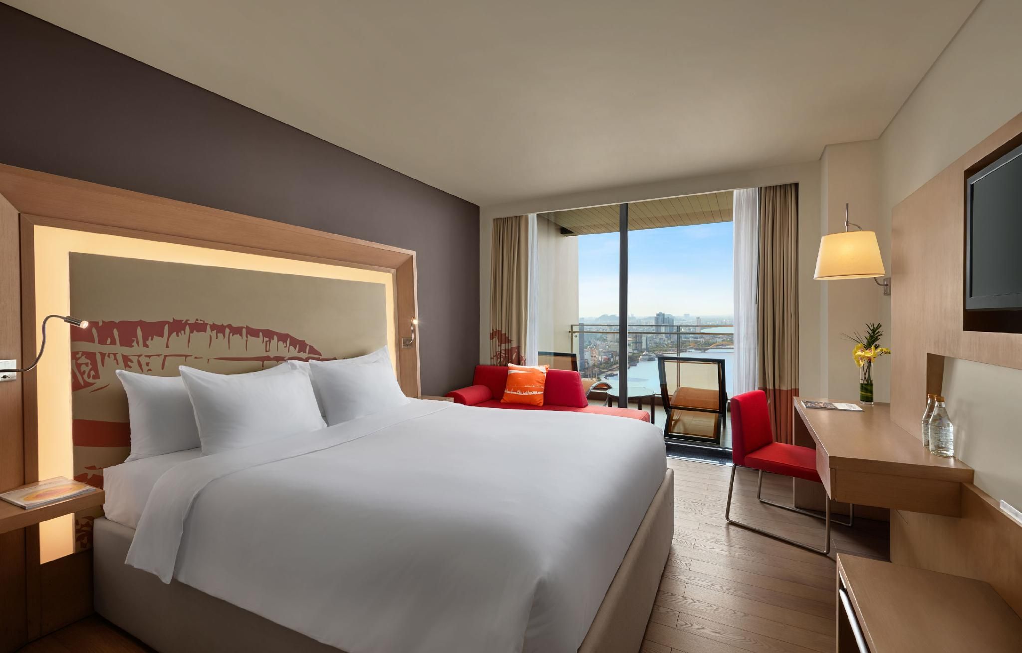 Superior Room, balcony with Han river view - 1 king bed