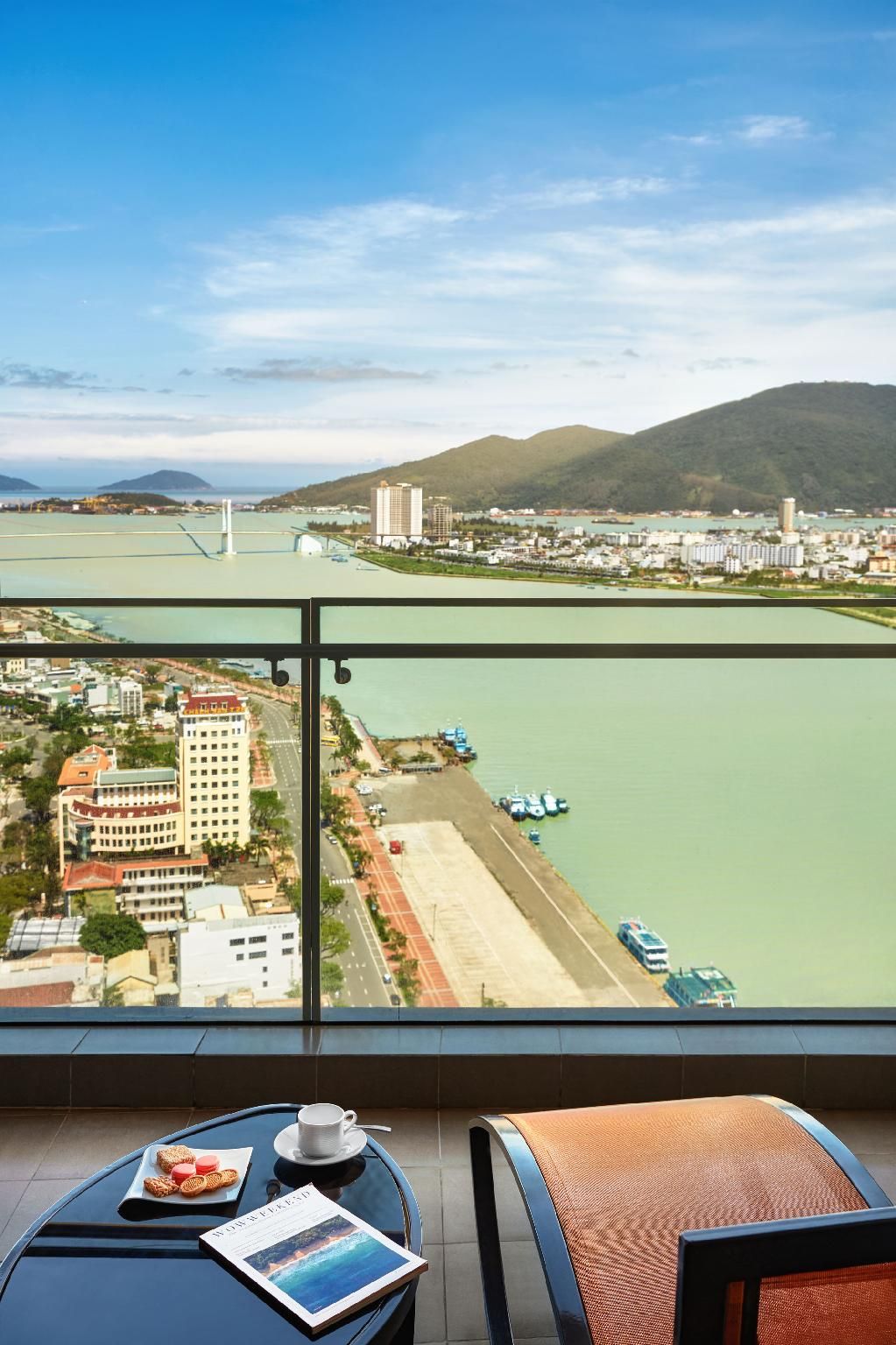 Executive Room, balcony with Han River view & Premier Lounge Access - 2 single bed