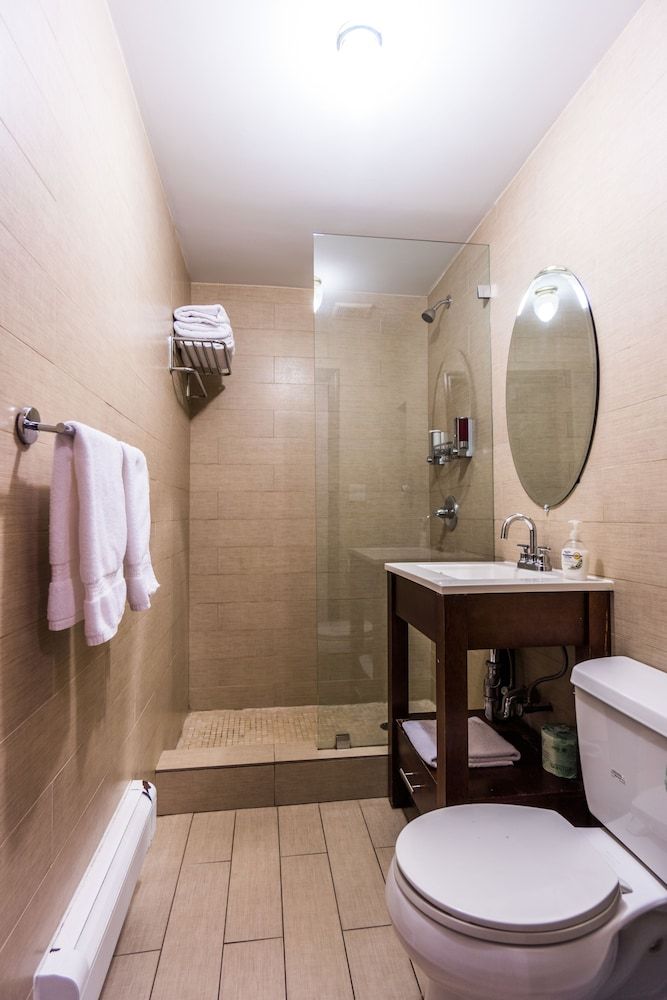 Hotel Five44 Deluxe Room, 2 Double Beds 13