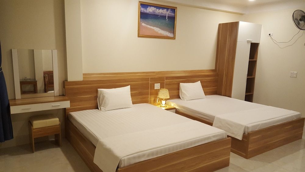 undefined Sky Hotel 6