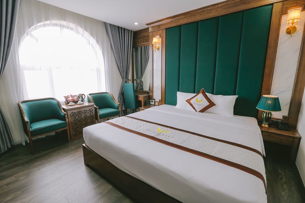undefined Prosperity Ha Long Hotel 9