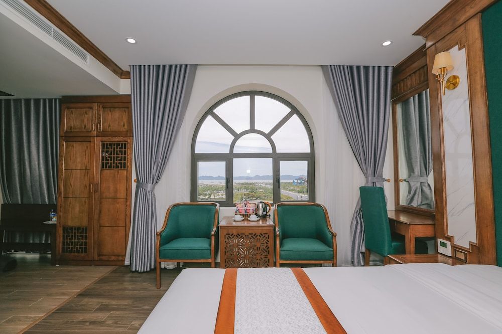 undefined Prosperity Ha Long Hotel