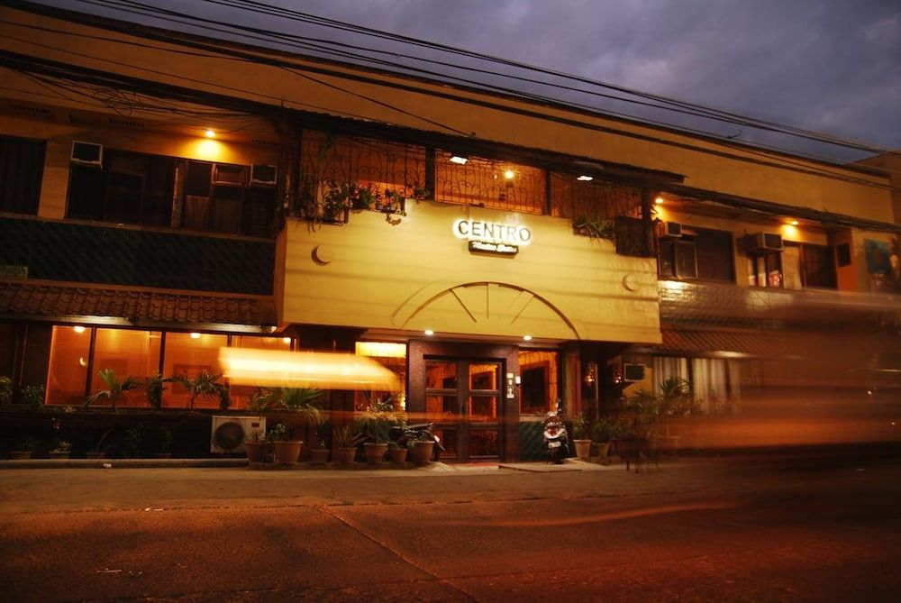 Centro Mactan Suites
