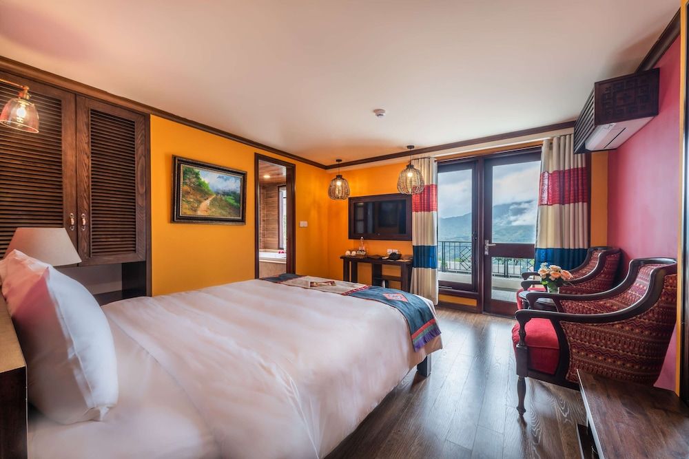 undefined Cat Cat Galerie d'Art 8