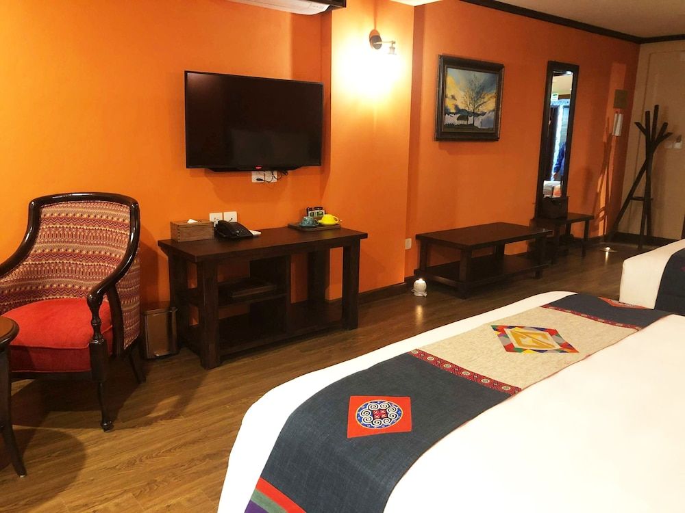 City Triple Room