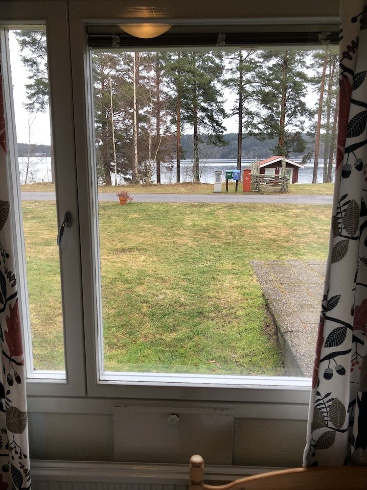 Family Room, Multiple Beds, Lake View
