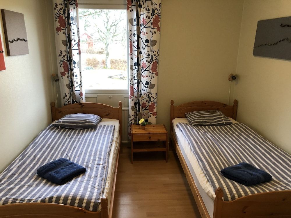 Twin Room, 2 Twin Beds, Lake View