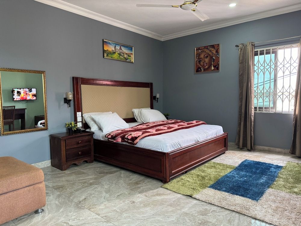 Dafika Lodge Executive Room, 1 King Bed 3