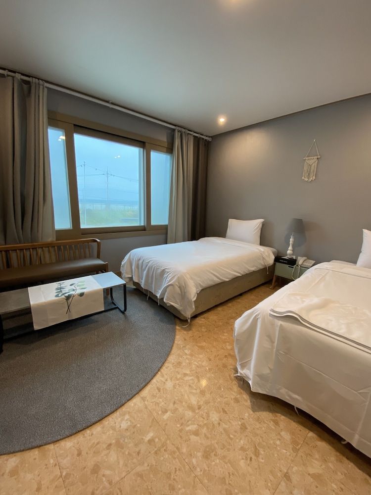 Pure Stay Ocean Standard Twin Room 3