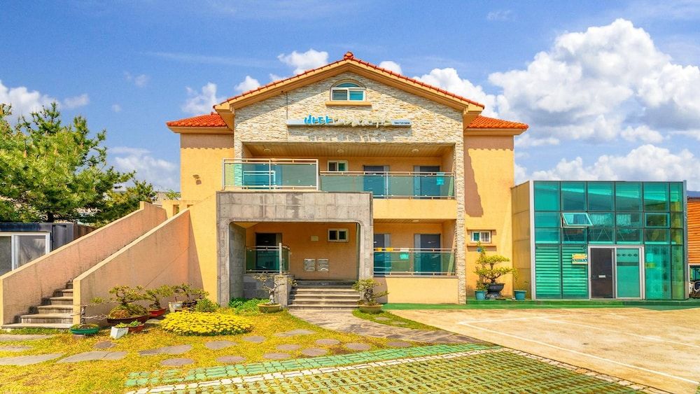 undefined Jeju Badagreen Pension 4