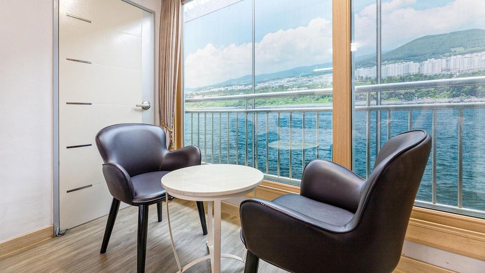 Jeju Badagreen Pension Basic Room, 1 Bedroom (102) 5