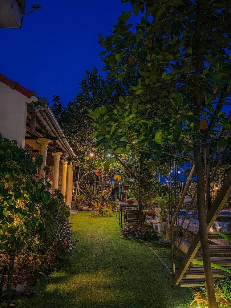 Tam Coc Sunrise Homestay Panoramic Double Room, Non Smoking, Pool View 8