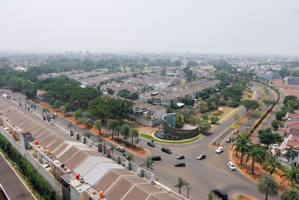 Luxury and Cozy Studio M-Town Apartment Room 14