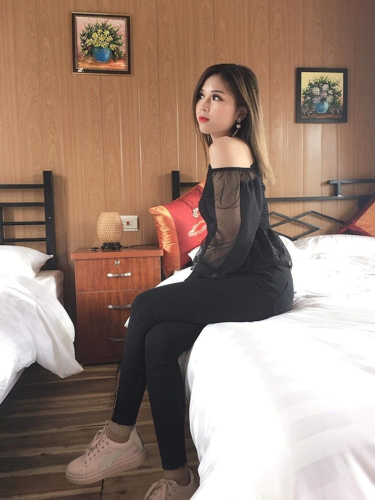 Hang Mua Bungalow Family Room 8