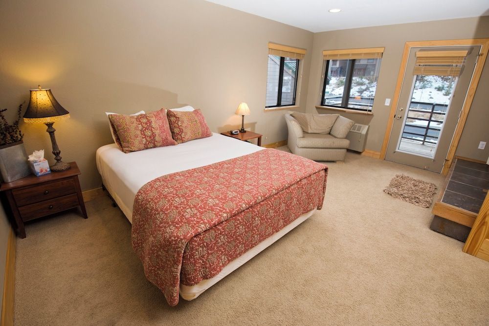 Room, 1 Bedroom (Meadows Region, 1 Bath)
