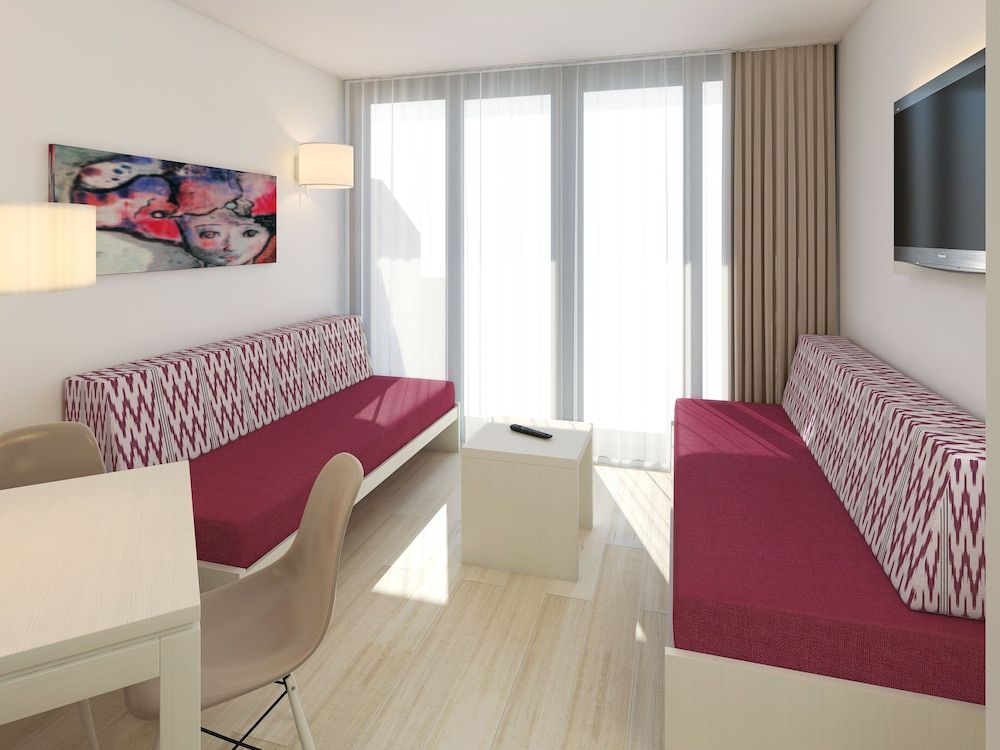 Apartment, 1 Bedroom, Housekeeping