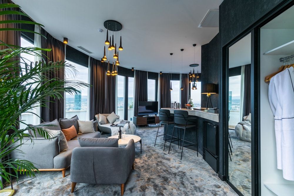 undefined Adamo Hotel 3