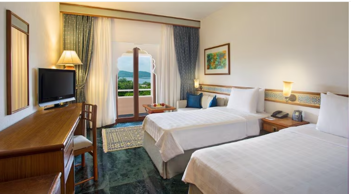 Deluxe Lake View Room, Twin Beds