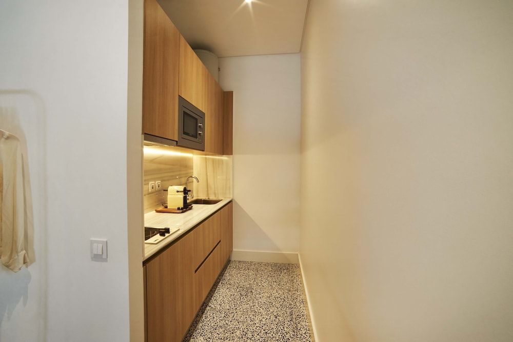 Pause Apartments Junior Apartment 5