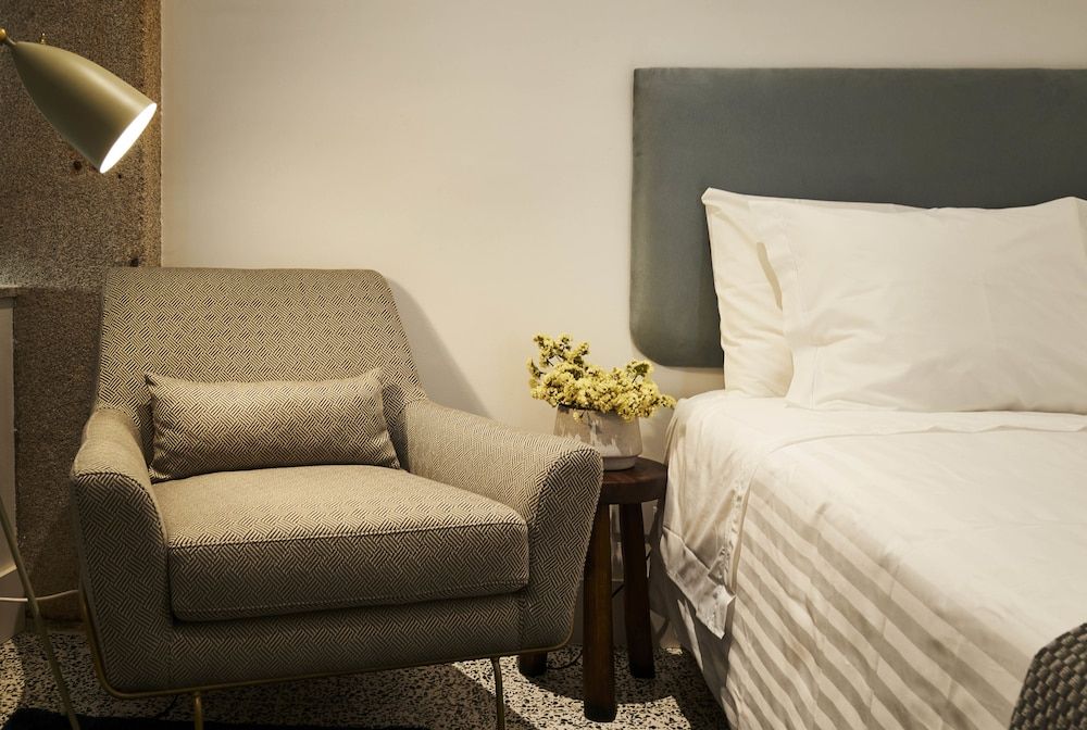 Pause Apartments Junior Apartment 4