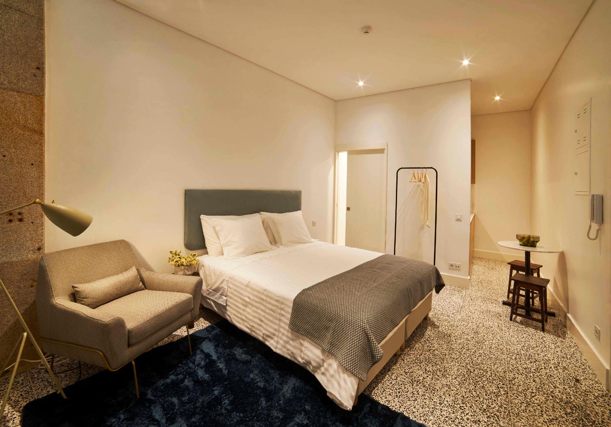 undefined Pause Apartments 6