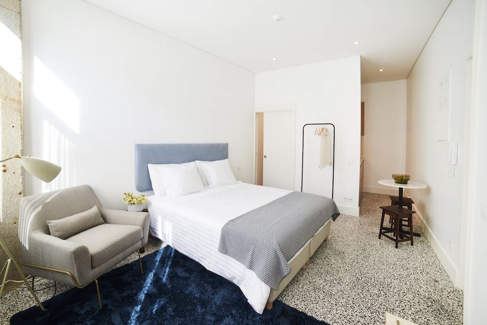 Pause Apartments Junior Apartment 3