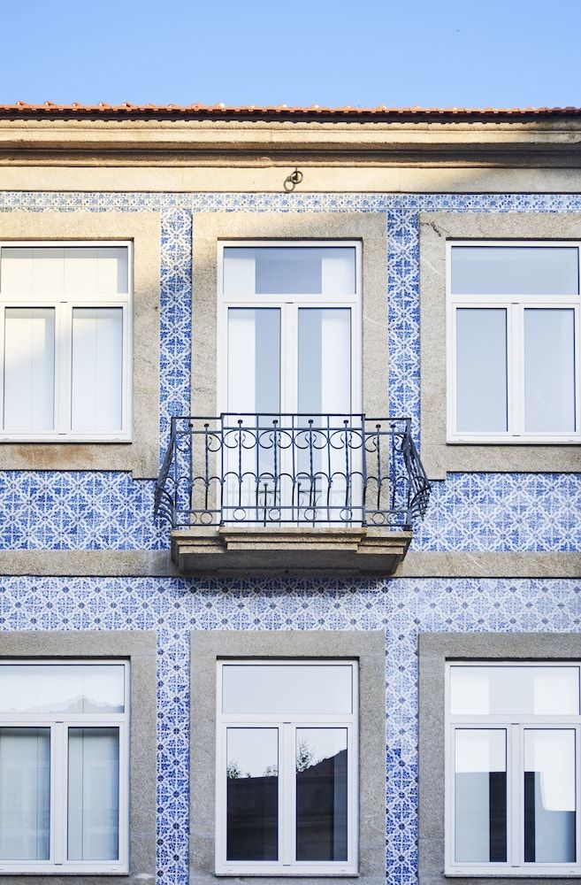 undefined Pause Apartments 2