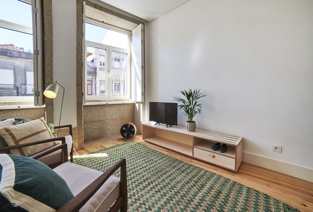 undefined Pause Apartments 8