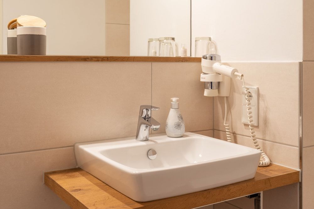 Hotel Frechener Hof Deluxe Single Room (Business) 4