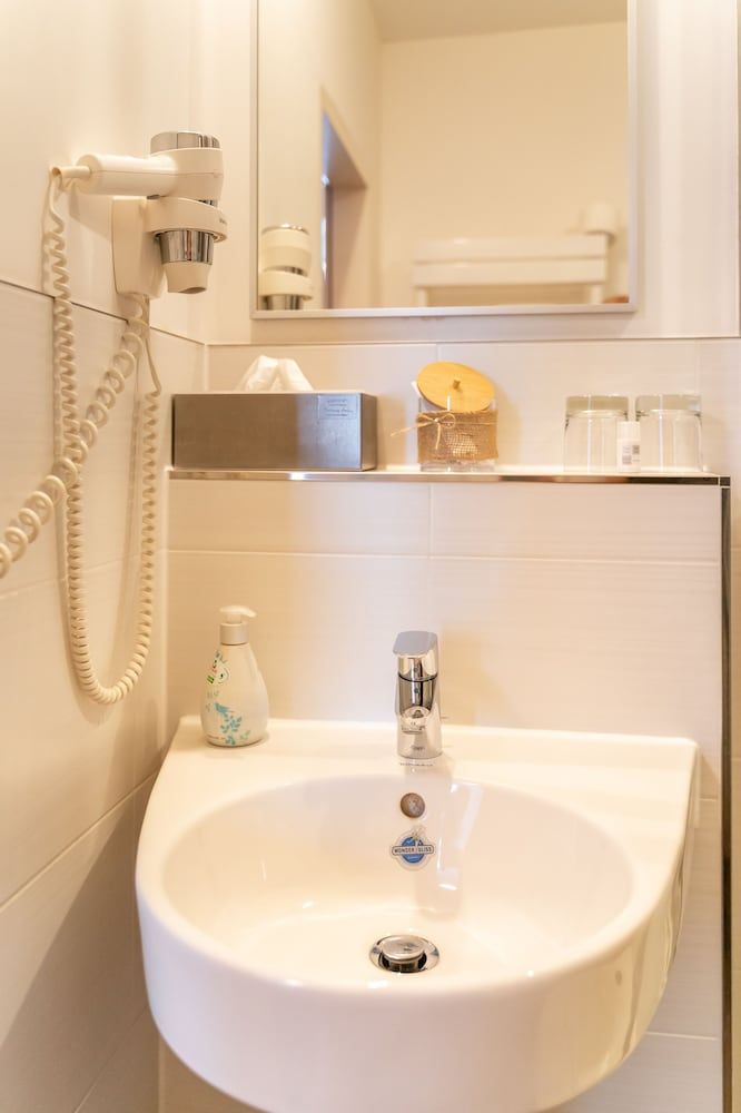 Hotel Frechener Hof Double Room (Queen) 3