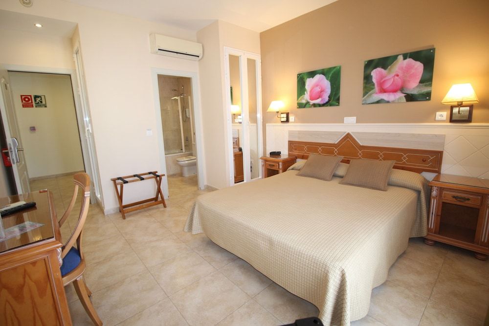 Puerta del Mar Double or Twin Room 7