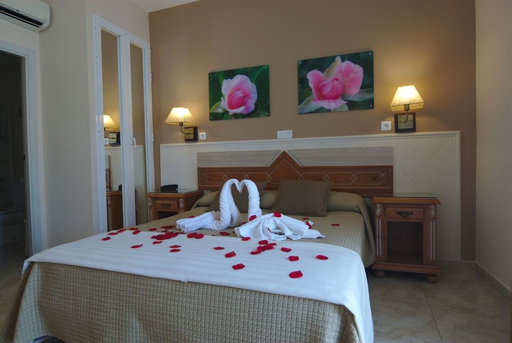 Puerta del Mar Double or Twin Room 5