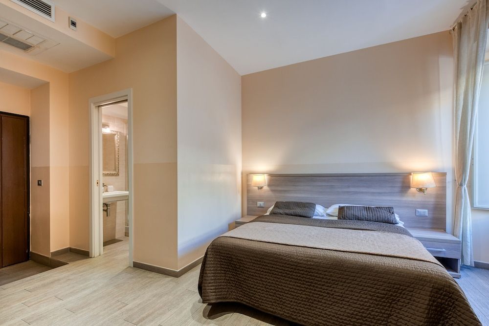 undefined Catone Vatican Suites 3