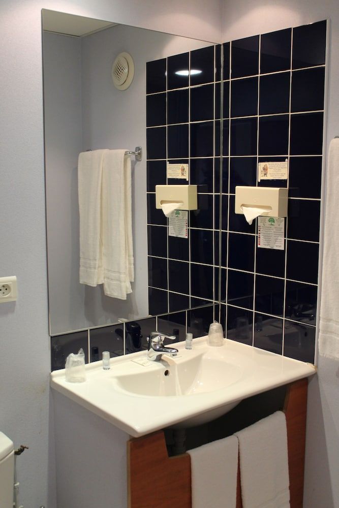 In Situ Hotel Double or Twin Room 7