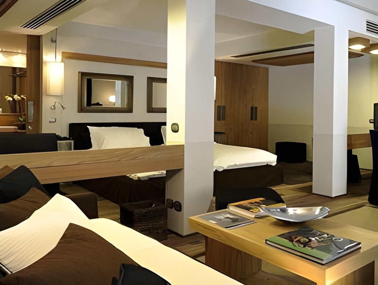 Deluxe Suite