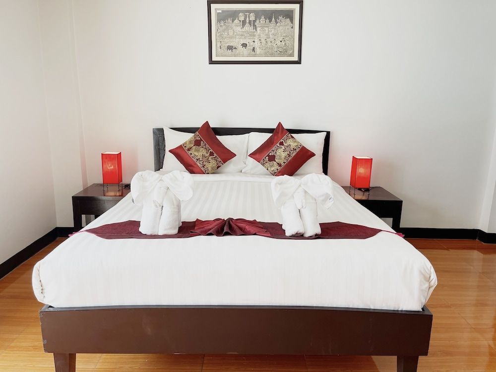 undefined Silver Resortel 9