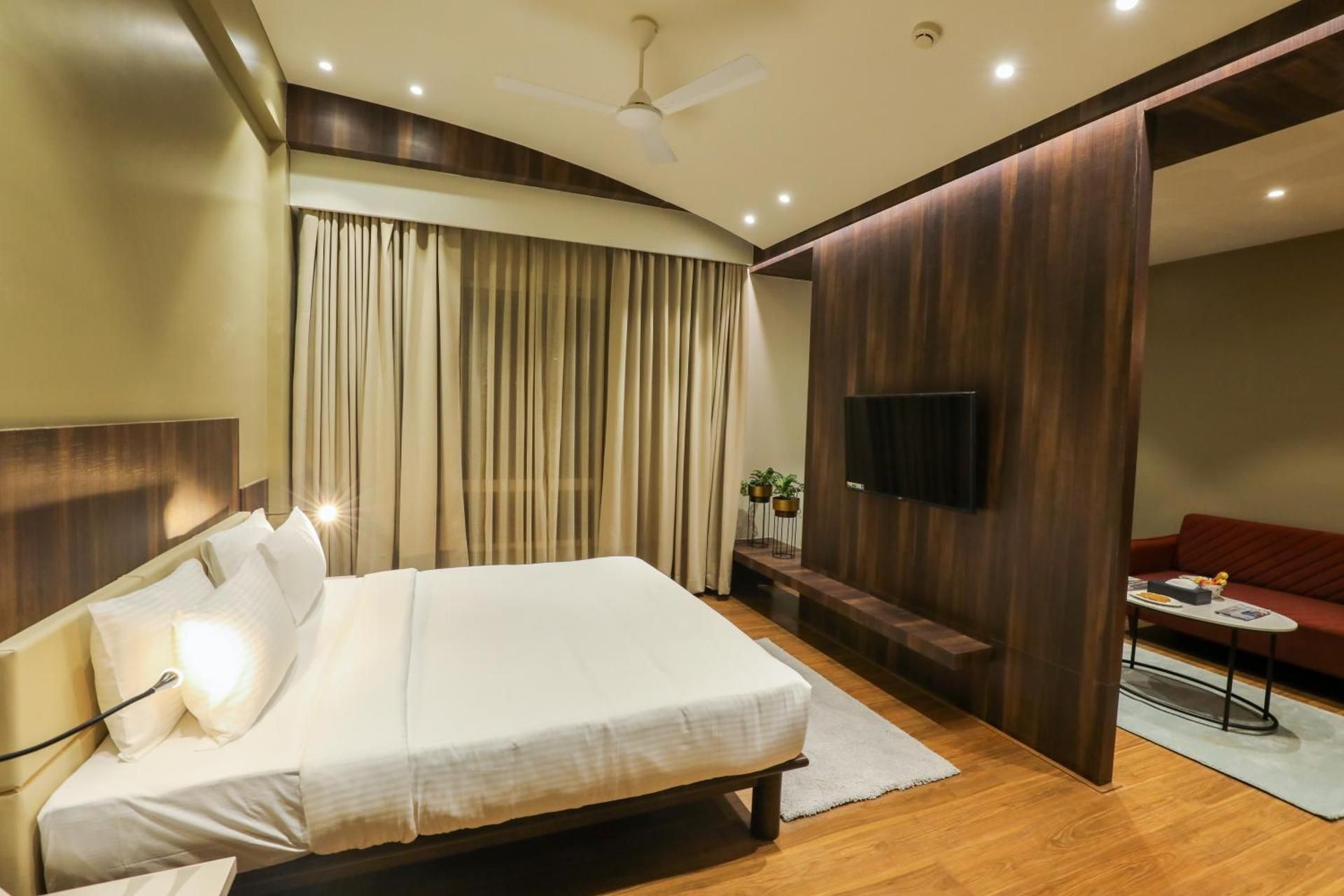 Superior King Room