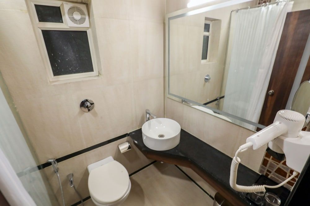 Spree Hotel Aurangabad Deluxe Twin Room 7