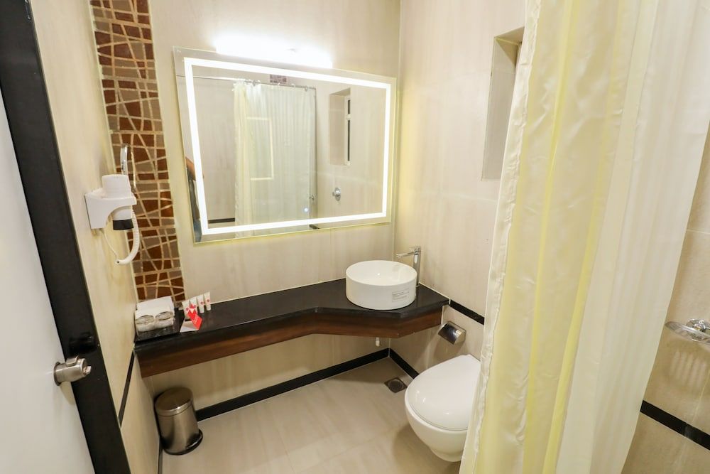 Spree Hotel Aurangabad Deluxe Twin Room 6