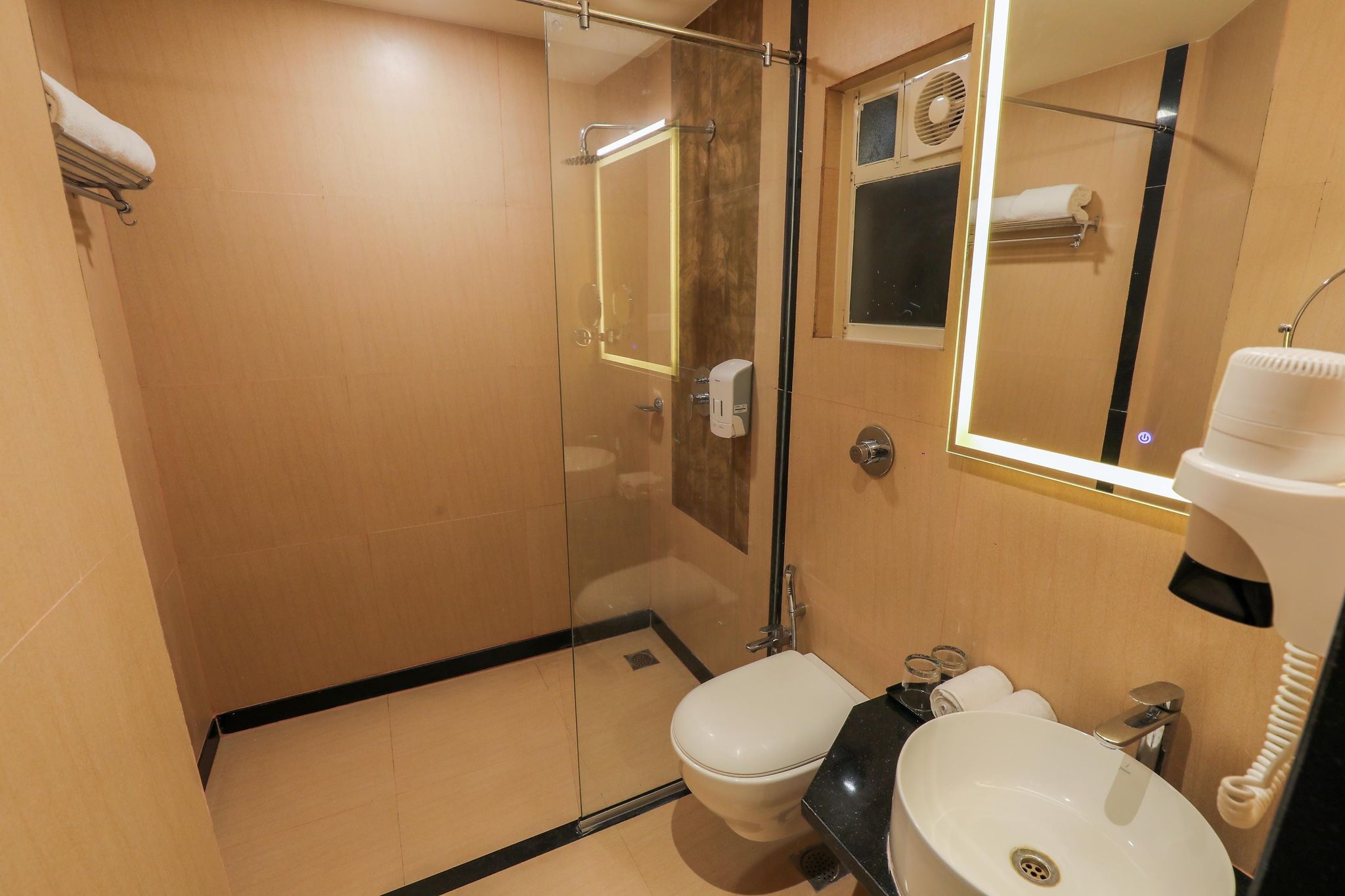 Spree Hotel Aurangabad Deluxe Twin Room 4