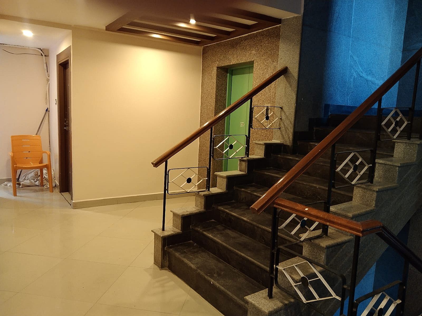 undefined i-ROOMZDMSSuites 7