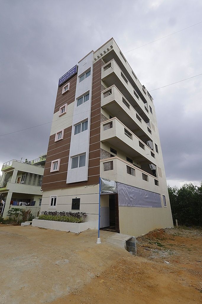 undefined i-ROOMZDMSSuites