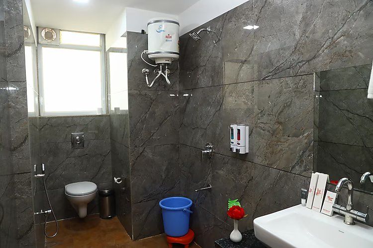 Blue Leaf by Papaya Tree Hotels Deluxe Room 3