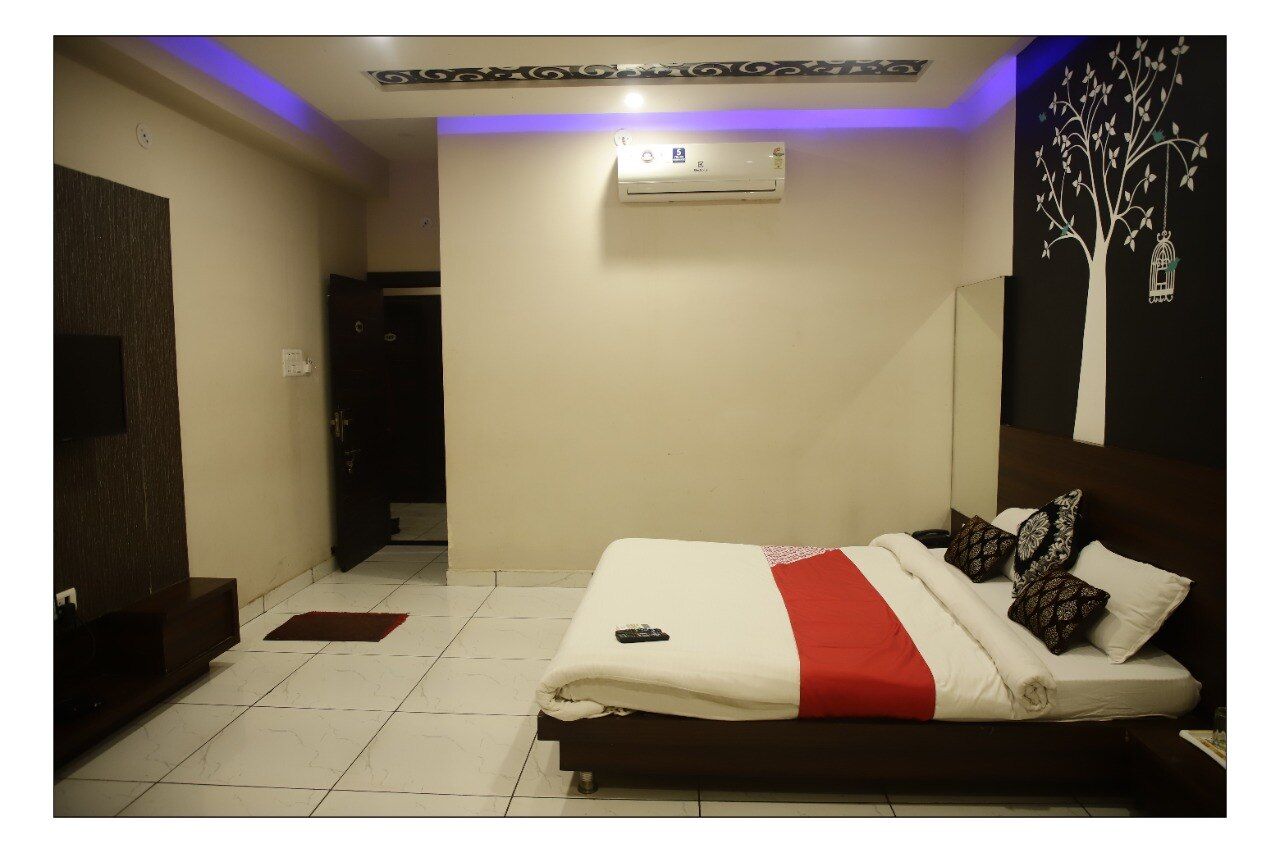 Hotel Nakshtra inn Deluxe Double Room