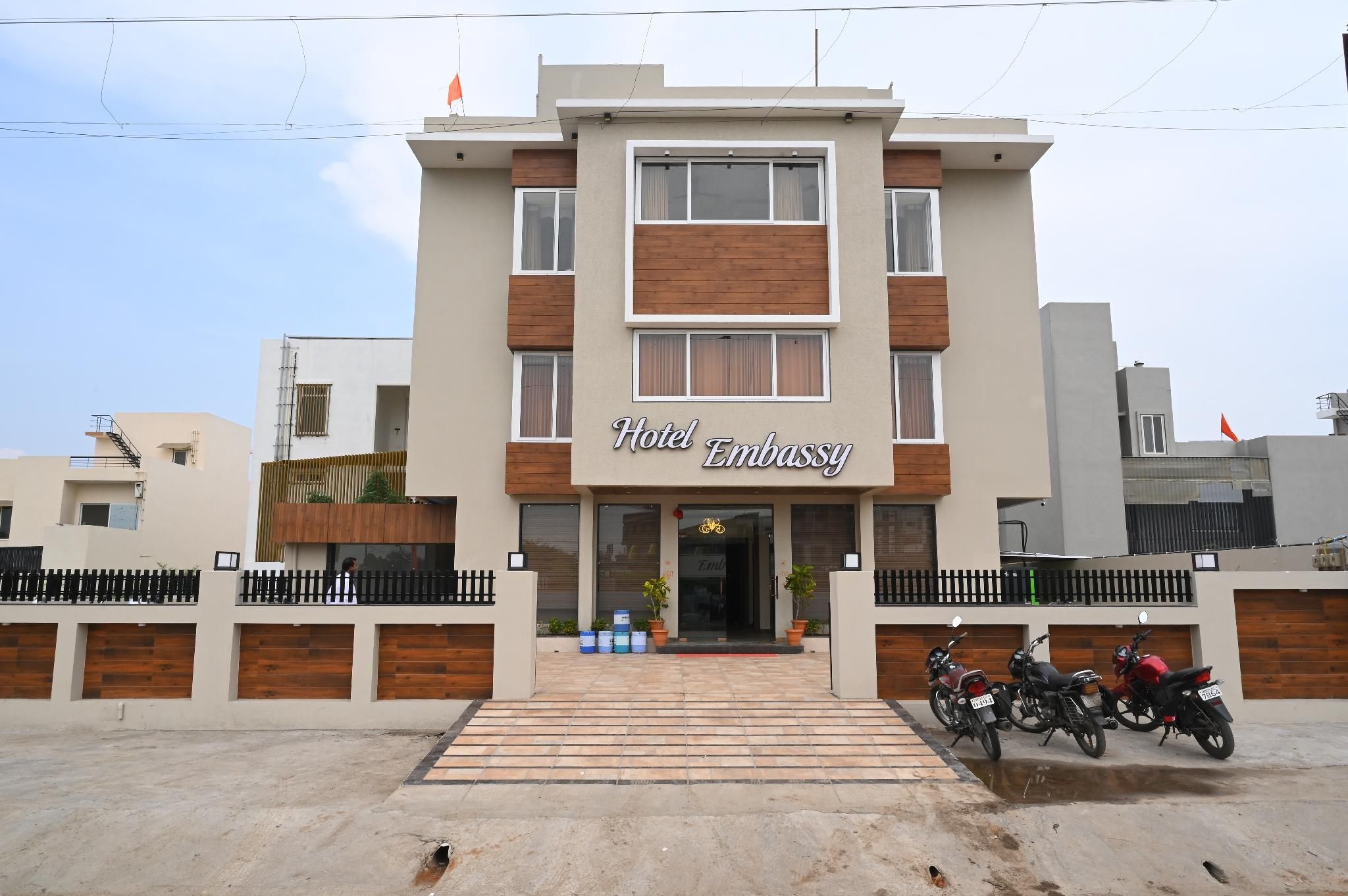 undefined Hotel Embassy 9